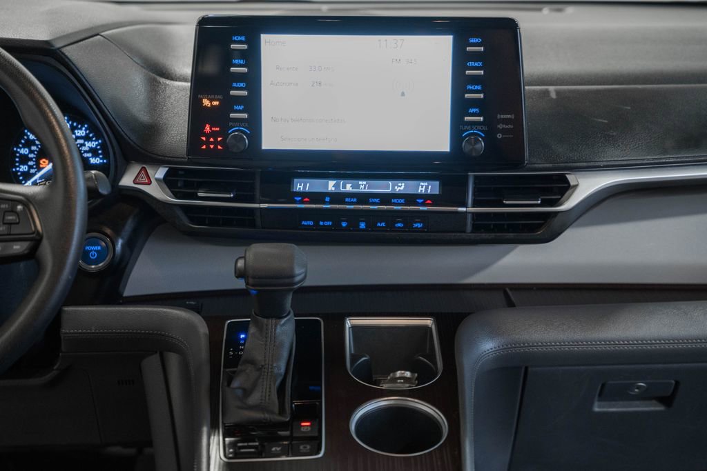 Used 2023 Toyota Sienna LE image 19