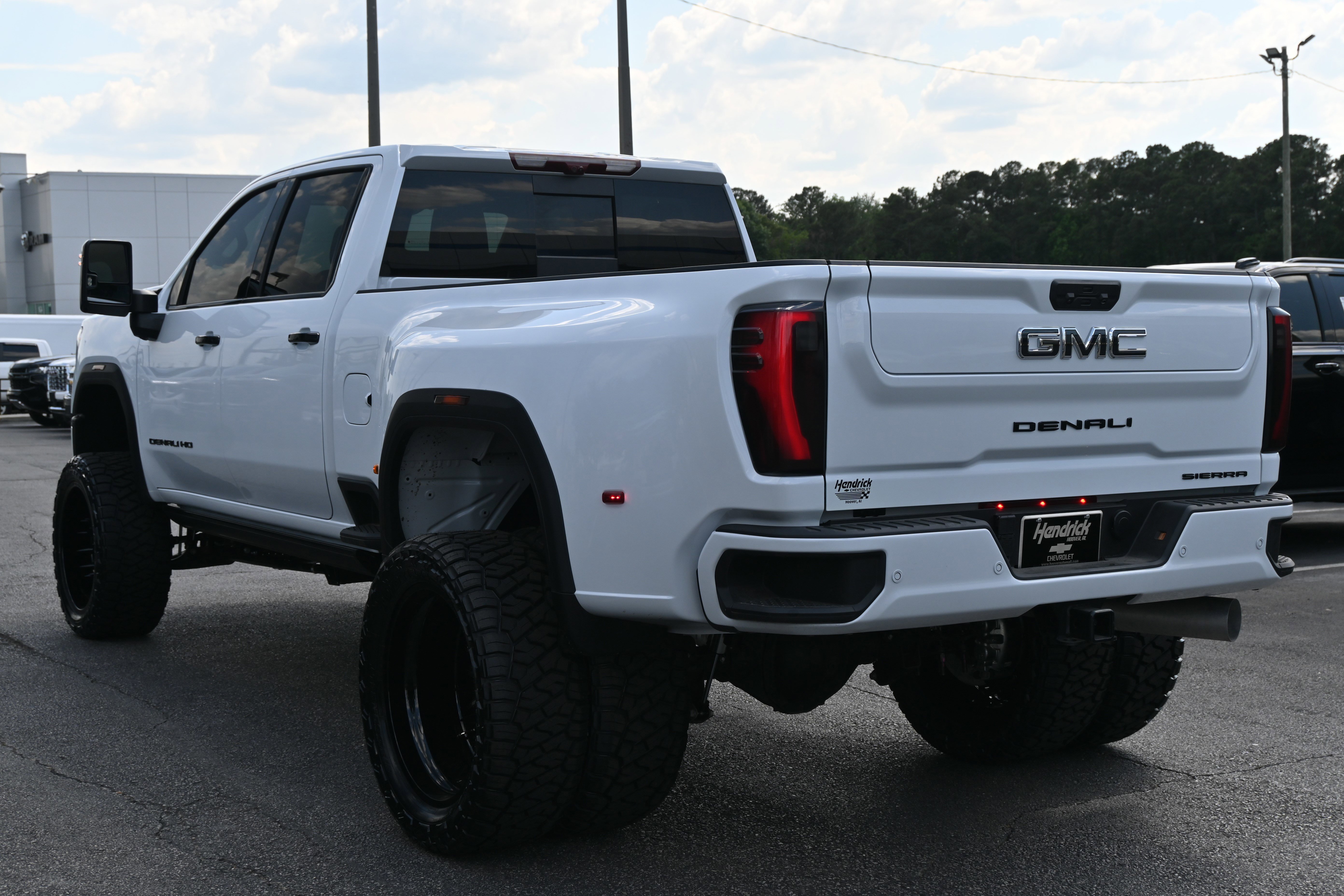 Used 2026 GMC Sierra 3500 Denali Ultimate AWD/4WD image 12