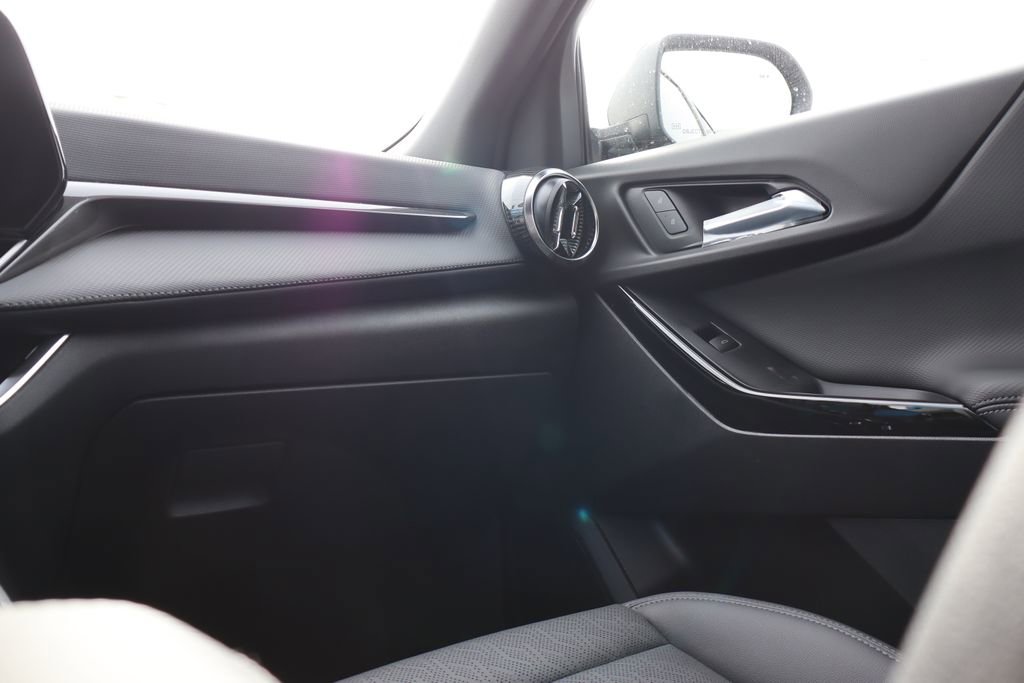 New 2026 Chevrolet Equinox LT w/ Convenience Package II image 38