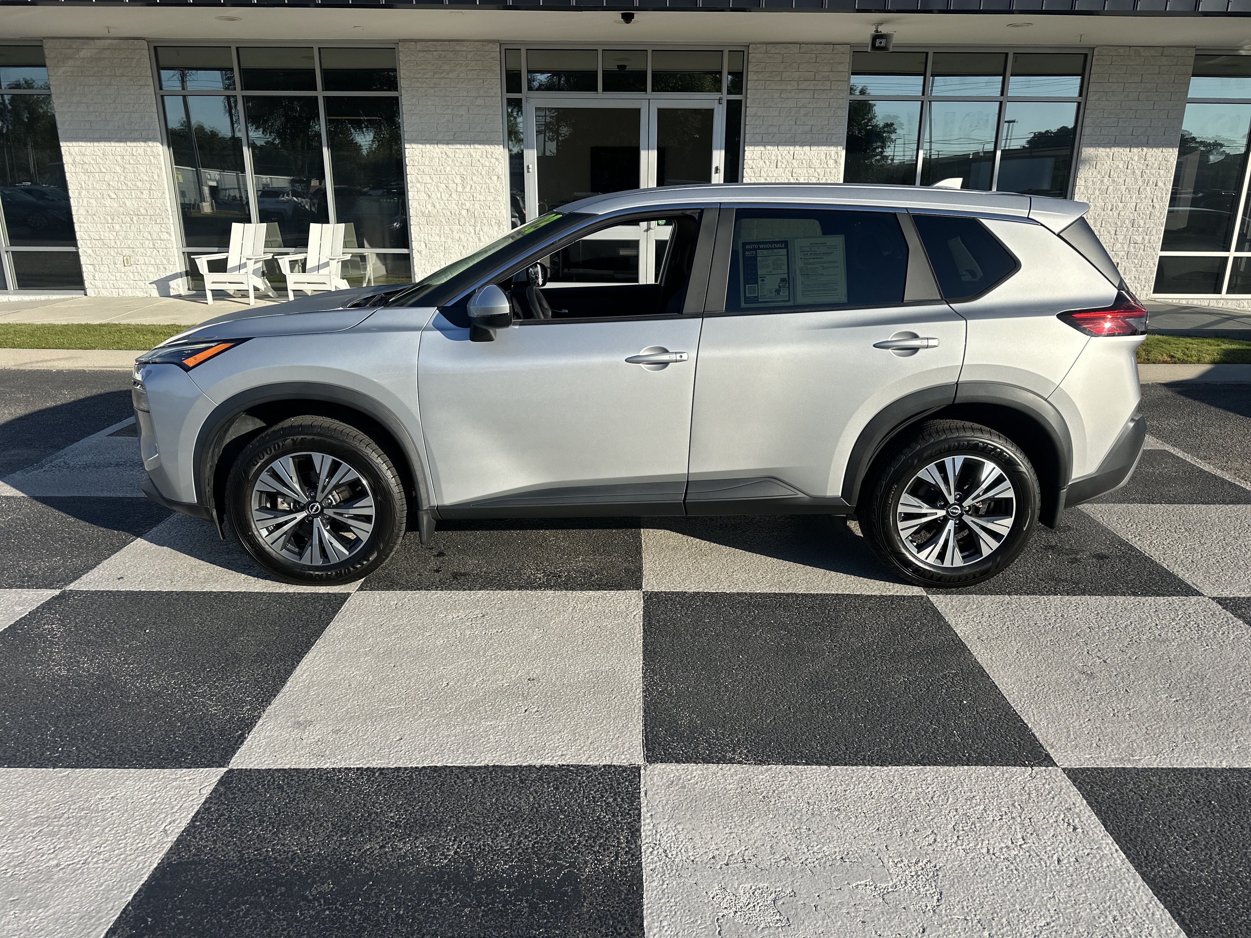 Used 2023 Nissan Rogue SV
