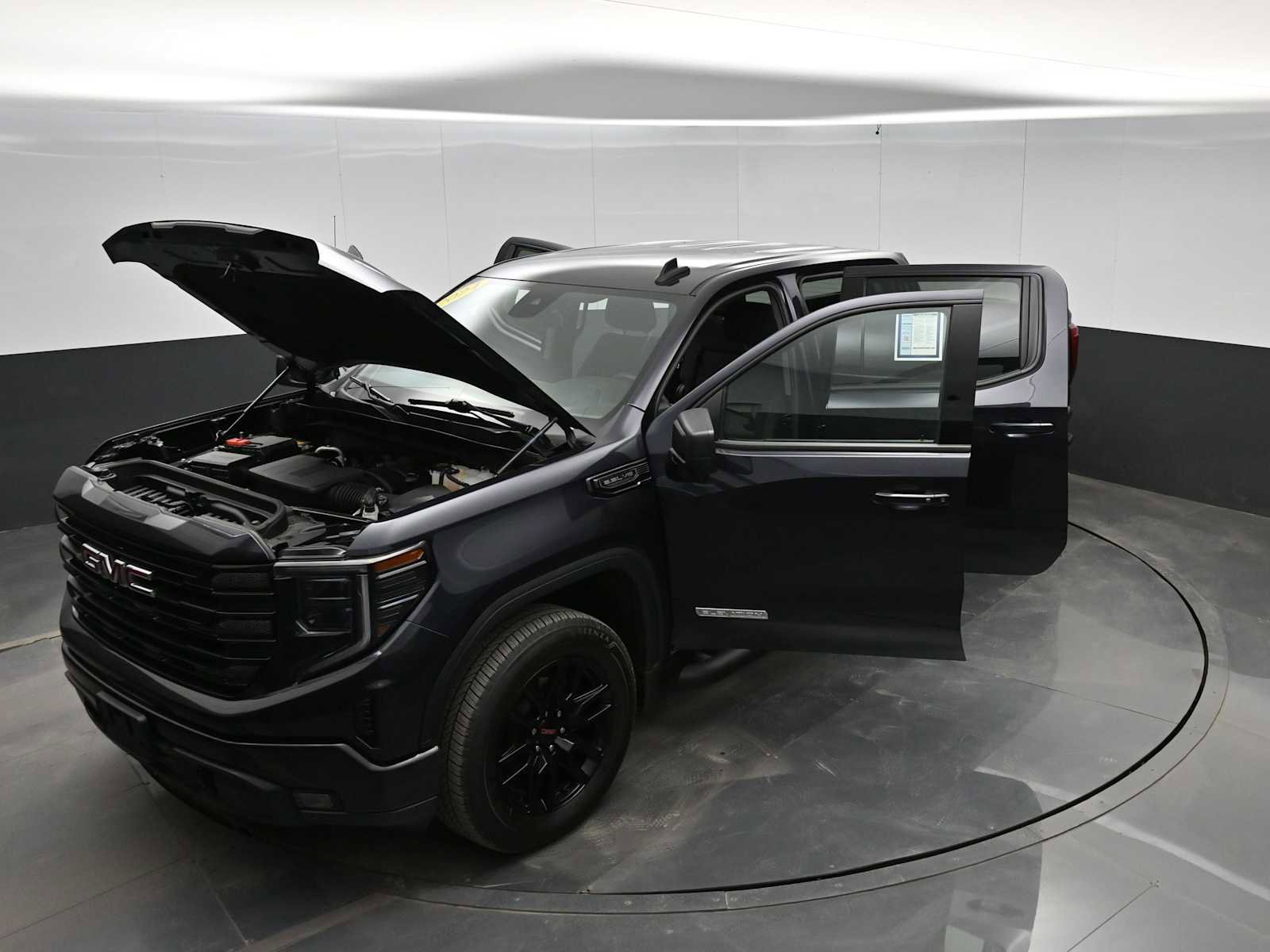 Used 2024 GMC Sierra 1500 Elevation image 42