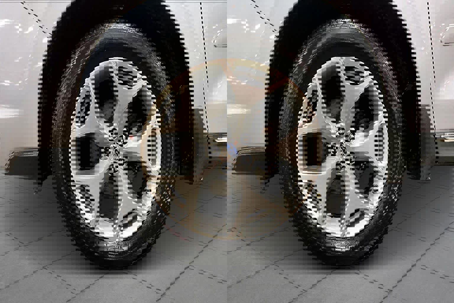 Used 2017 Subaru Forester 2.5i Touring AWD/4WD image 12