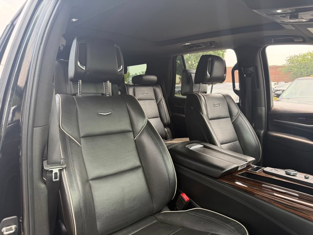 Used 2021 Cadillac Escalade Premium Luxury w/ Driver Assist Tech Package AWD/4WD image 12