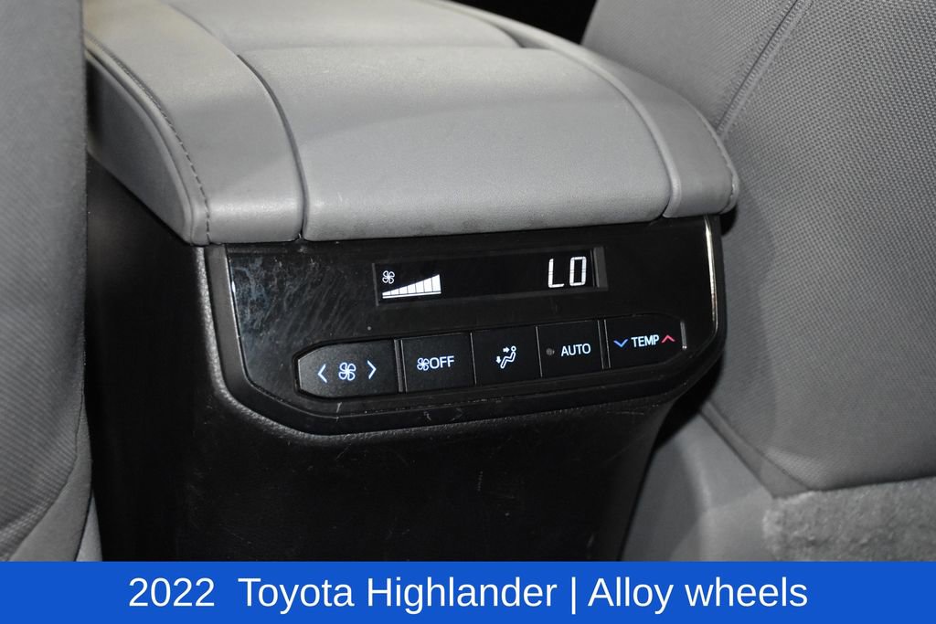 Used 2022 Toyota Highlander LE image 24