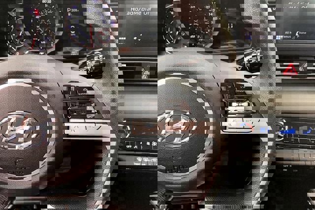 Certified 2023 Hyundai Elantra SEL image 23