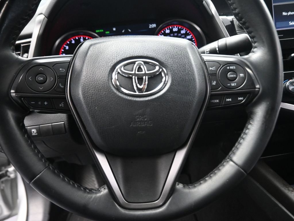 Used 2021 Toyota Camry XSE image 13