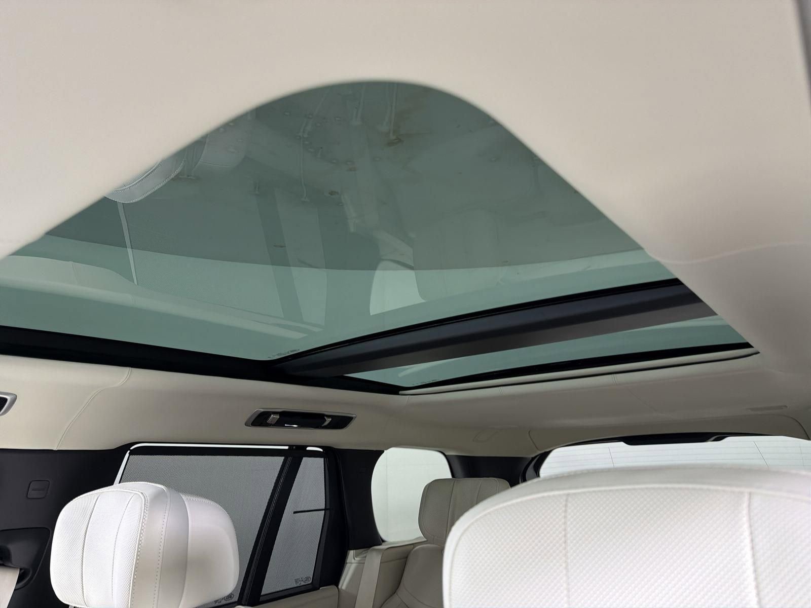 New 2026 Land Rover Range Rover Autobiography image 9