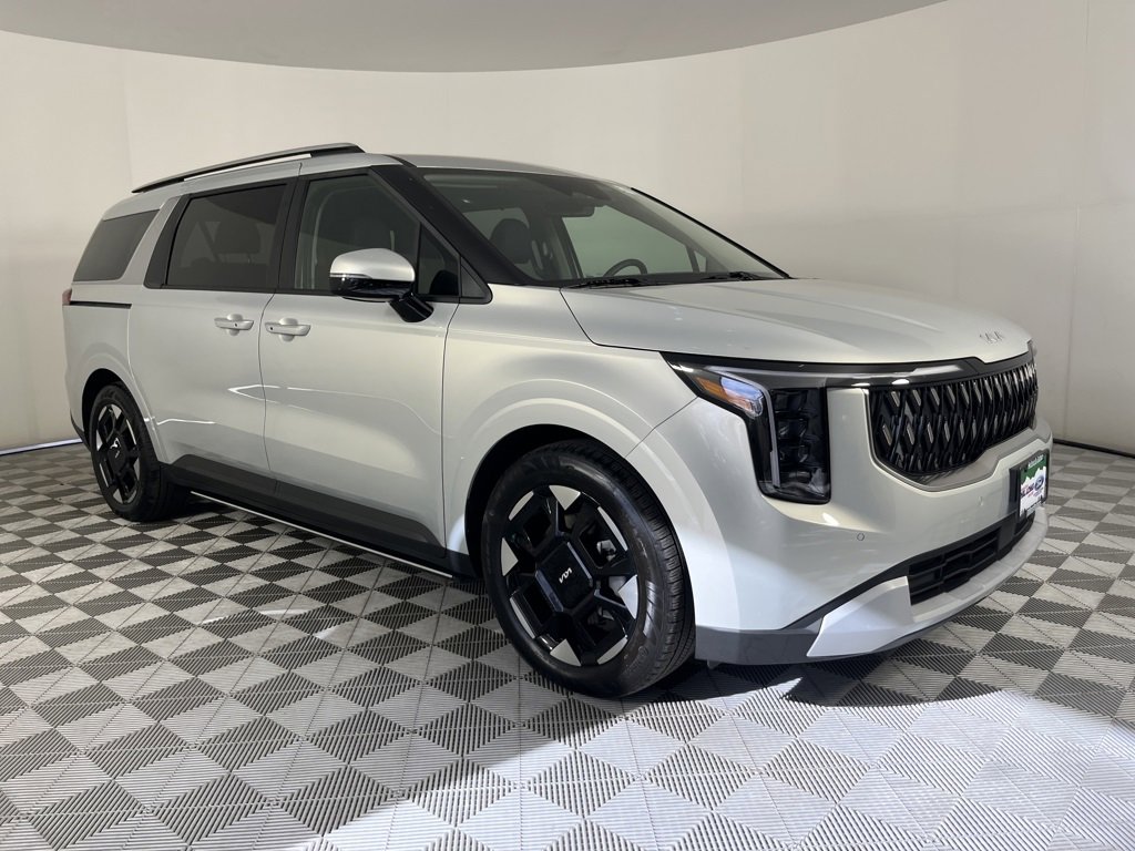 Used 2025 Kia Carnival EX image 1