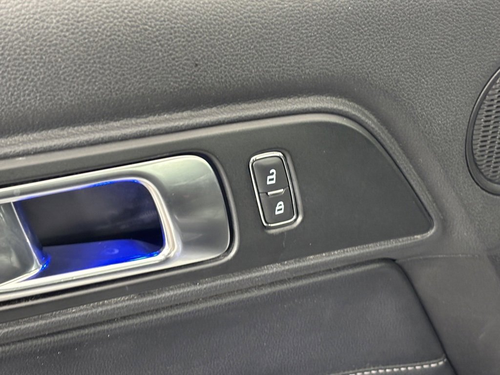 Used 2022 Ford Mustang Premium image 13