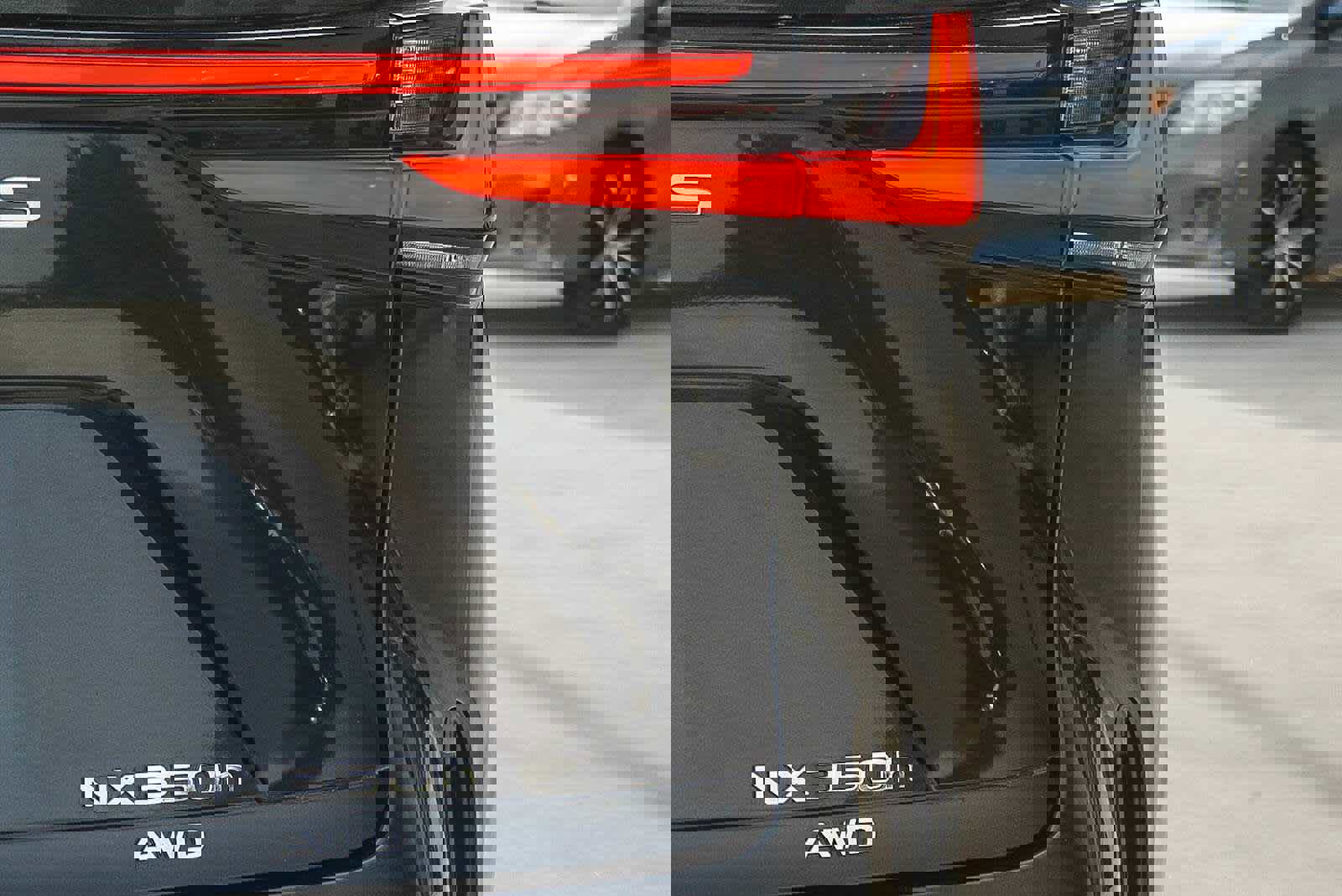 Used 2024 Lexus NX 350h AWD w/ Premium Package image 11