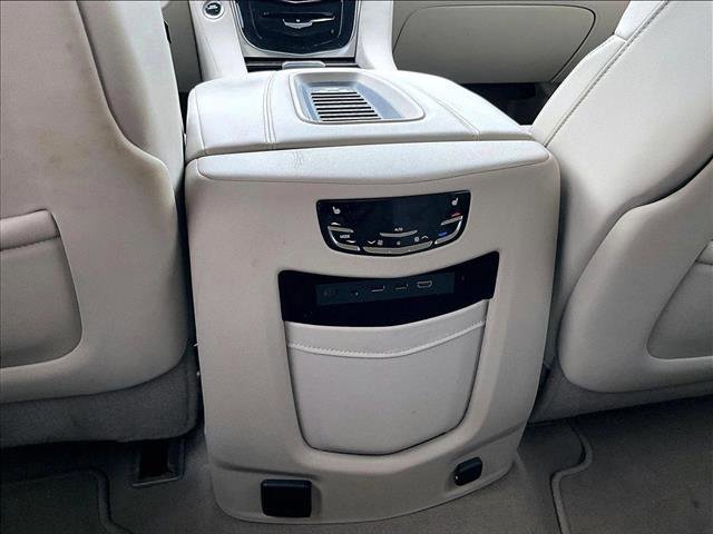 Used 2020 Cadillac Escalade Luxury AWD/4WD image 25