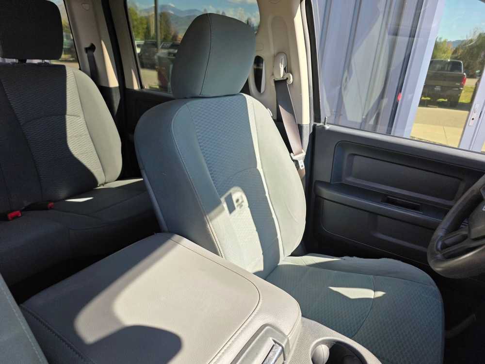 Used 2015 RAM 1500 Express AWD/4WD image 16