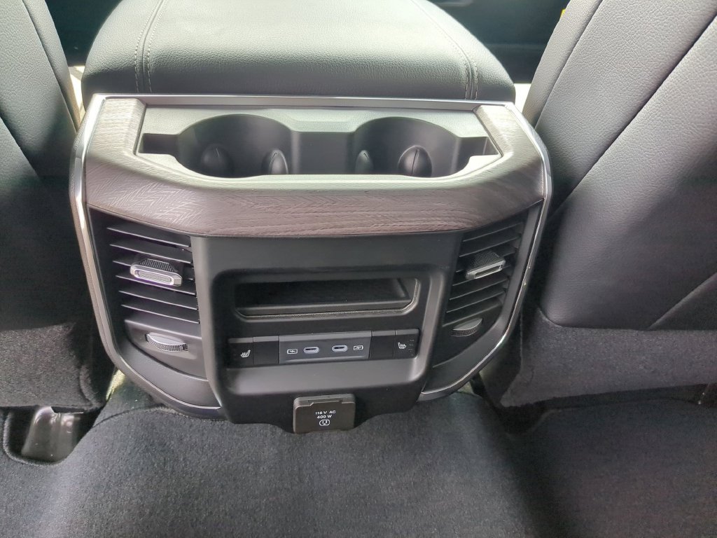 New 2026 RAM 2500 Laramie w/ Night Edition AWD/4WD image 32