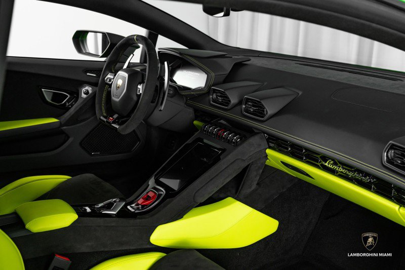 Used 2024 Lamborghini Huracan Sterrato image 44