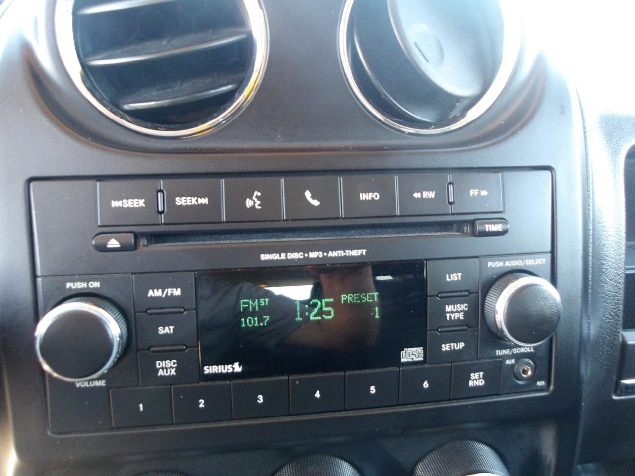 Used 2014 Jeep Patriot Latitude FWD image 22