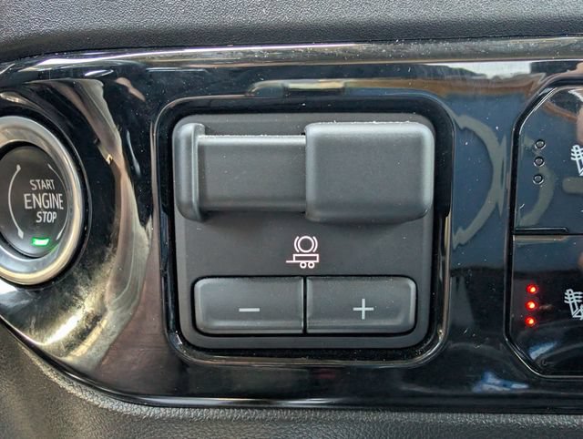 Used 2024 Chevrolet Silverado 3500 LT w/ Convenience Package AWD/4WD image 25