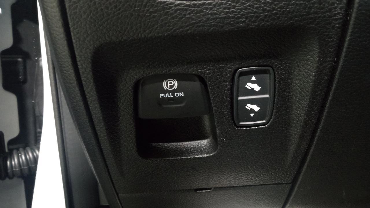 New 2026 RAM 1500 Laramie AWD/4WD image 13