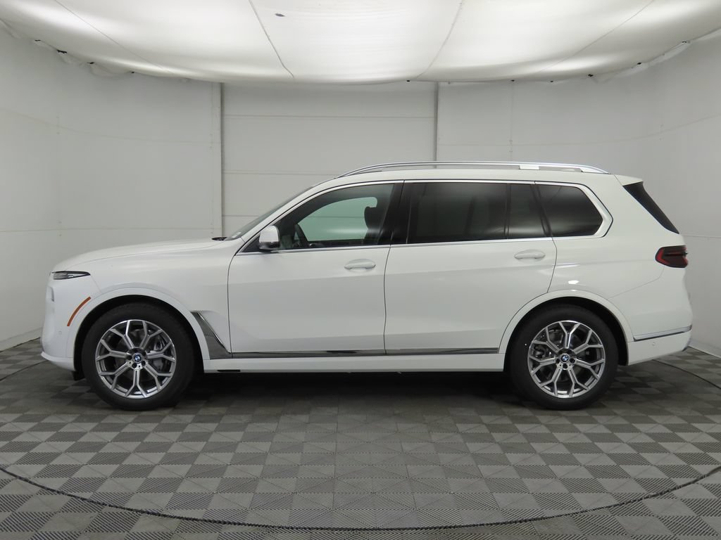 Used 2026 BMW X7 xDrive40i AWD/4WD image 9