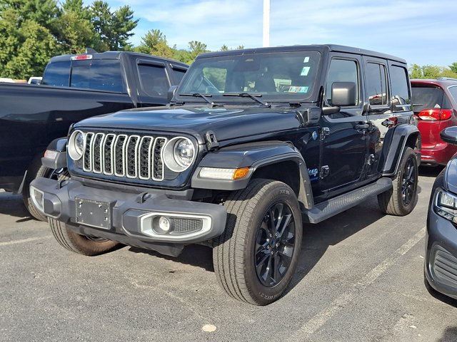 Certified 2025 Jeep Wrangler Unlimited Sahara AWD/4WD image 3