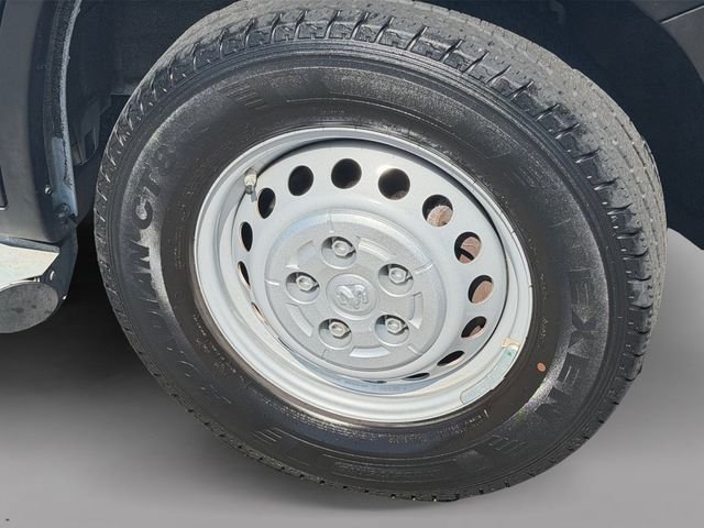 Used 2025 RAM ProMaster 2500 w/ U-Haul Equipment Group FWD image 9