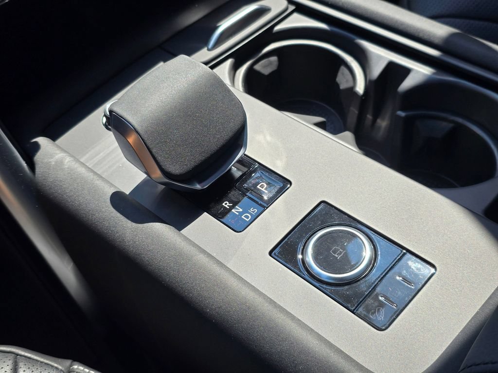 New 2026 Land Rover Discovery S AWD/4WD image 28