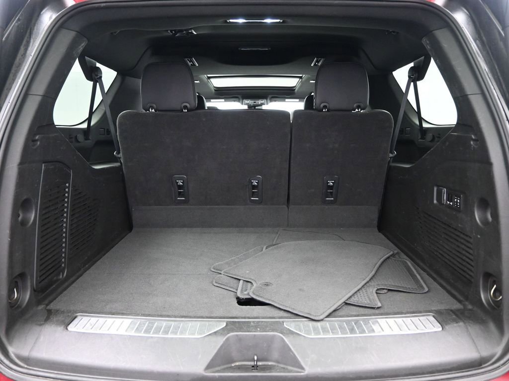 Used 2023 Chevrolet Suburban RST image 33