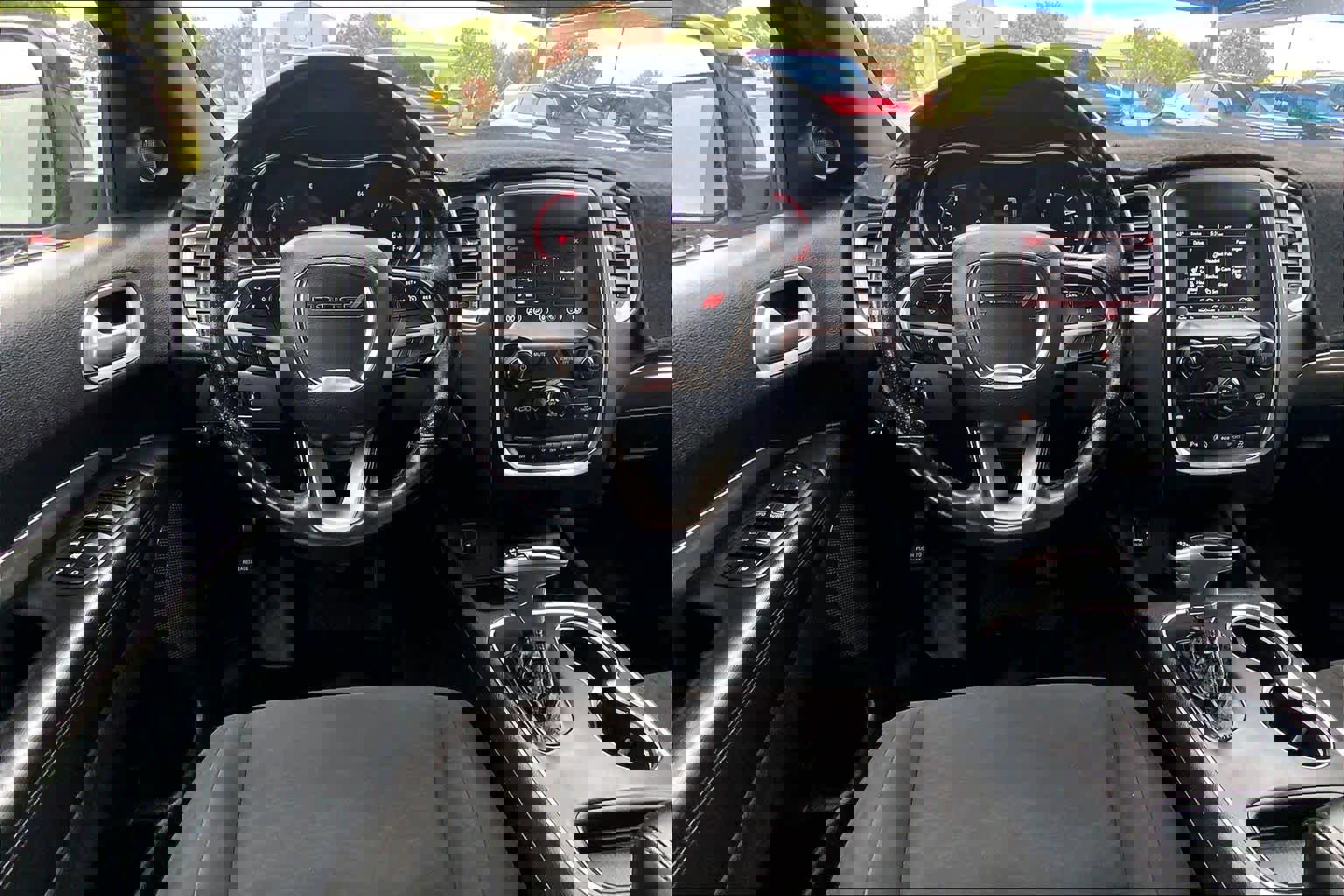 Used 2020 Dodge Durango SXT image 6