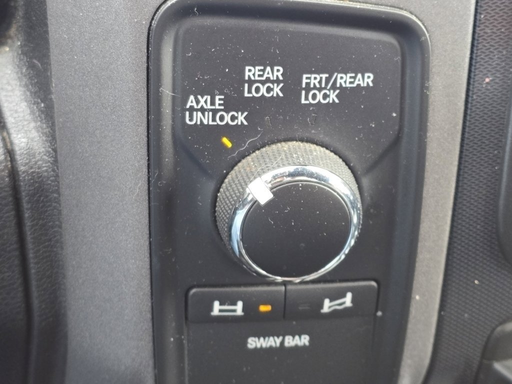 Used 2018 RAM 2500 Power Wagon w/ Leather & Luxury Group image 24