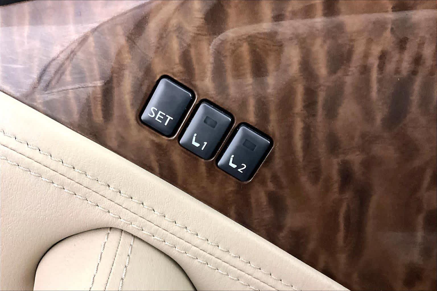 Used 2017 Nissan Armada Platinum w/ Captain Seat Package RWD image 33