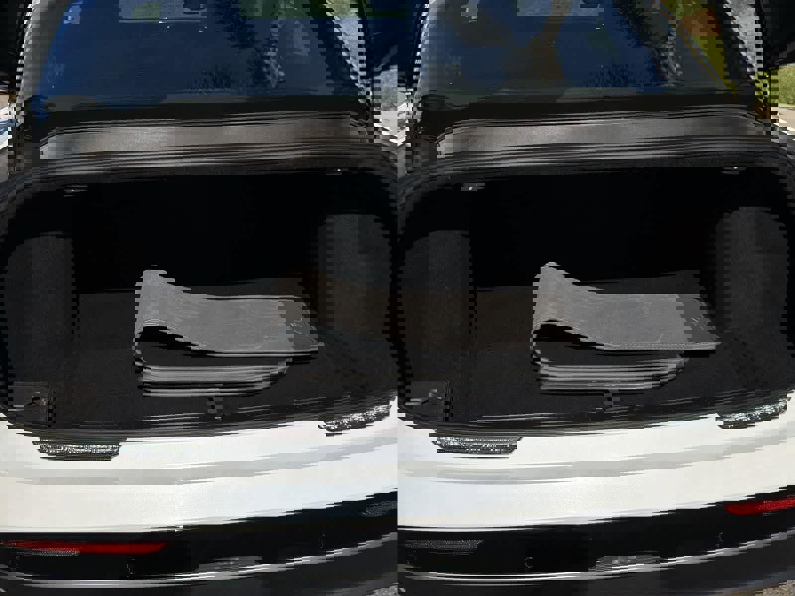 Used 2024 Lucid Air Pure image 29