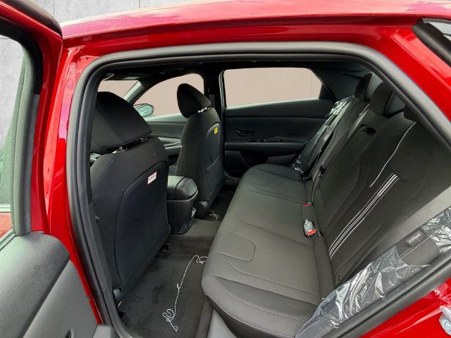 New 2026 Hyundai Elantra SEL Sport Premium FWD image 4