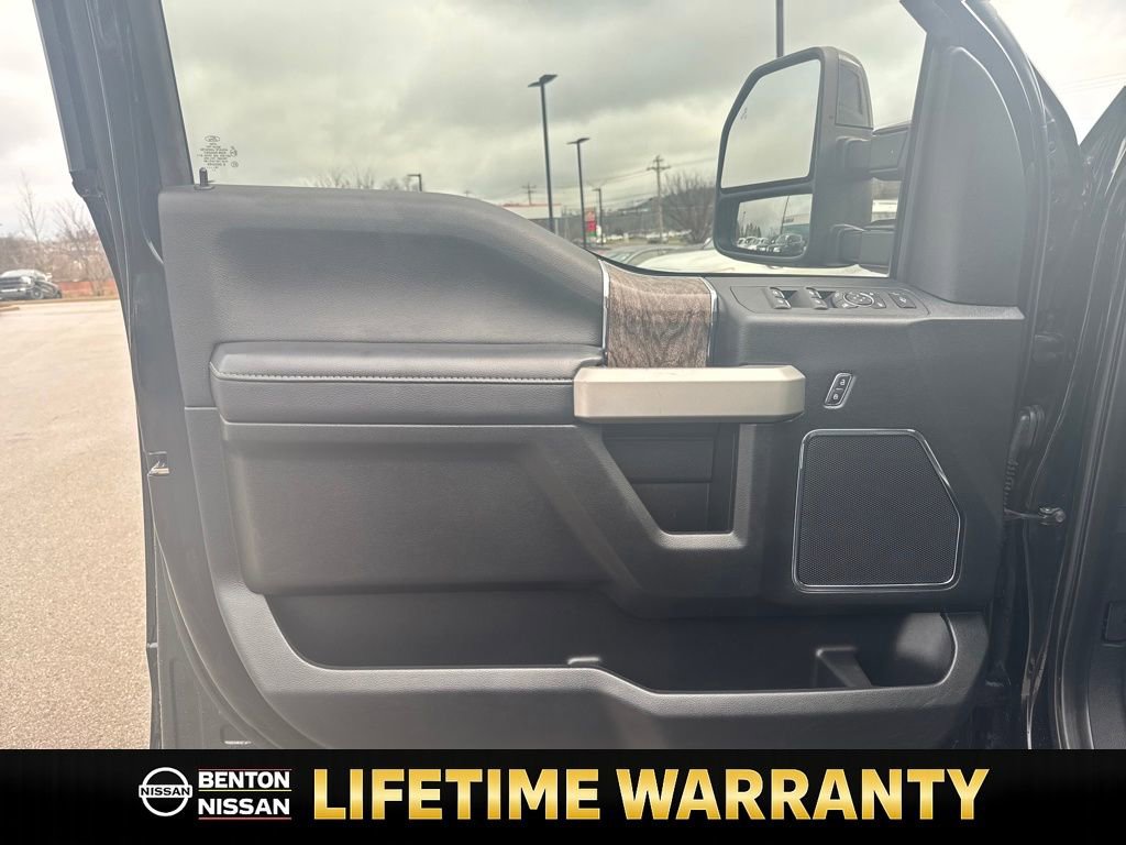 Used 2019 Ford F250 Lariat image 12