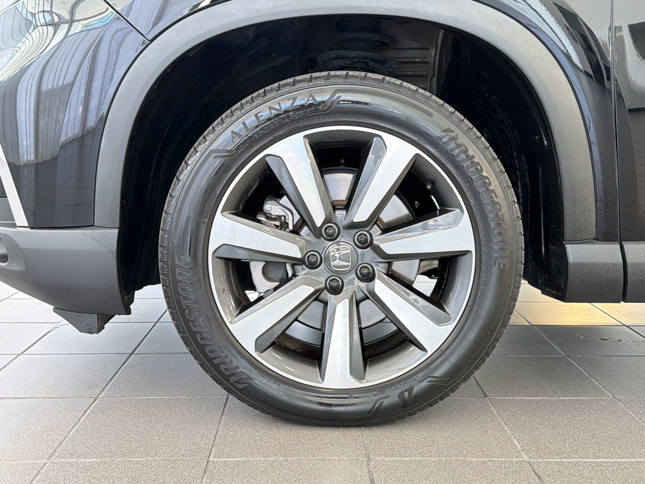 Used 2024 Honda Pilot Touring image 12