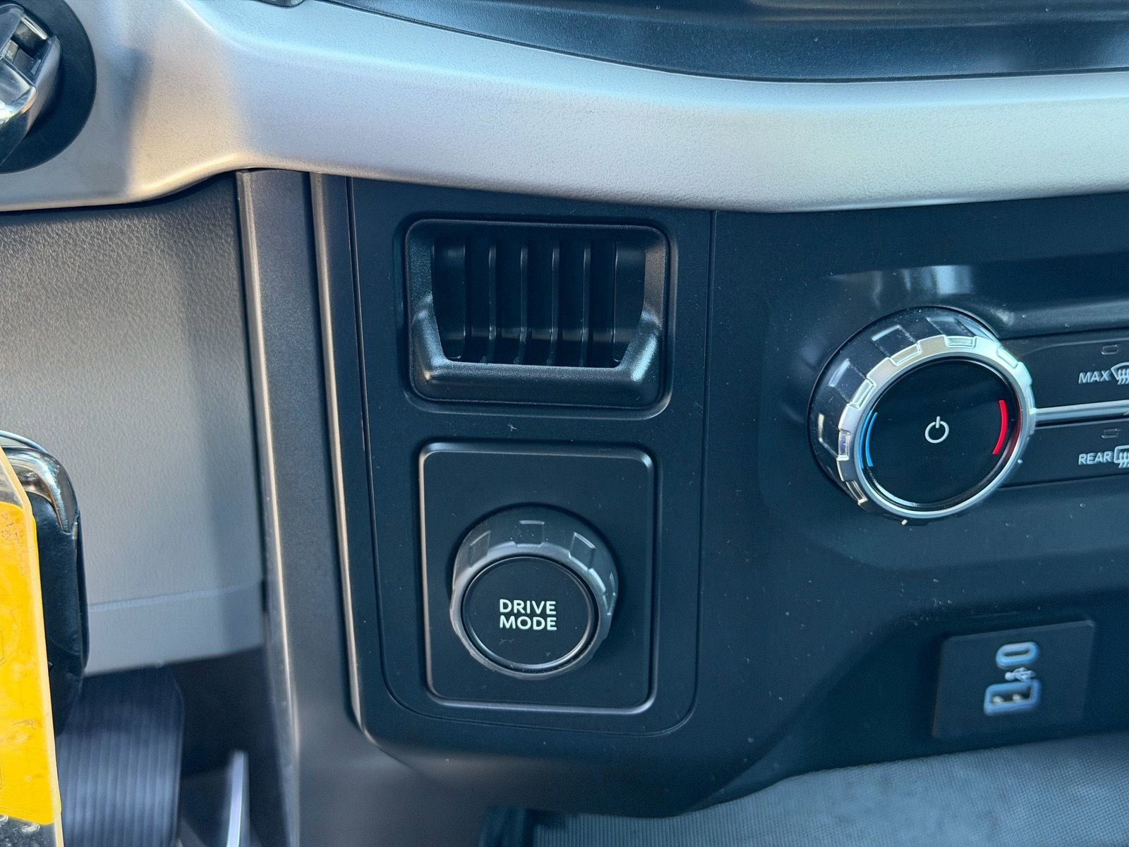 Used 2022 Ford F150 XLT w/ Equipment Group 301A Mid image 31