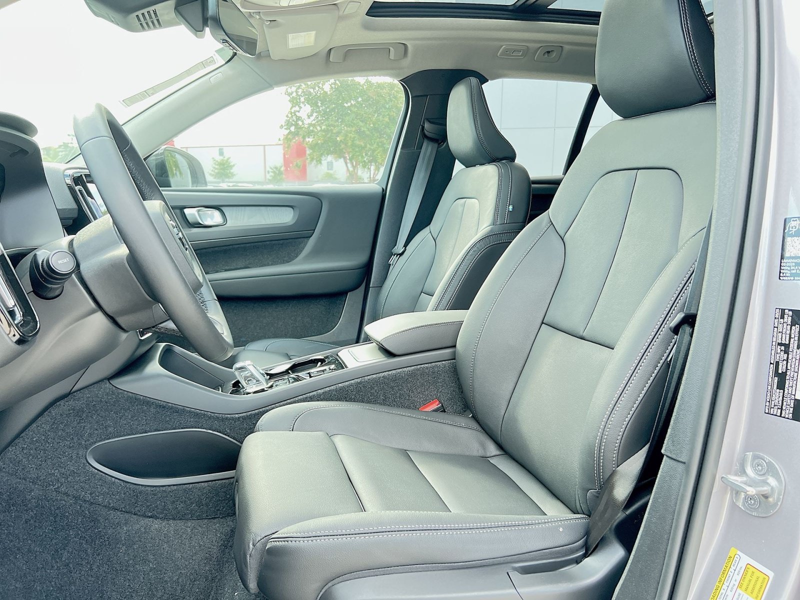 New 2026 Volvo XC40 B5 Plus w/ Protection Package Premier AWD/4WD image 13
