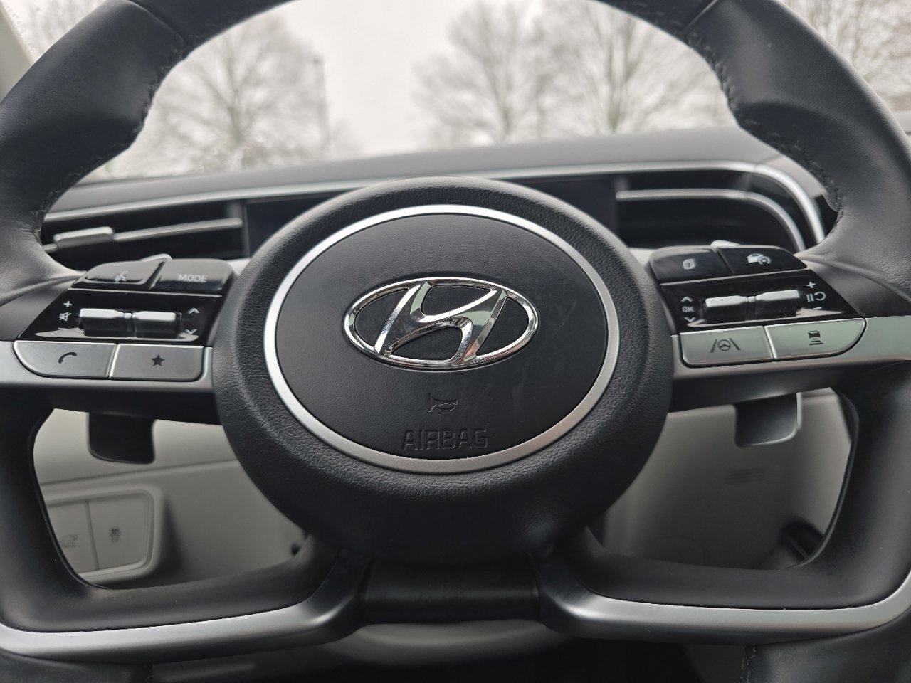 Used 2022 Hyundai Tucson Limited w/ Cargo Package image 27