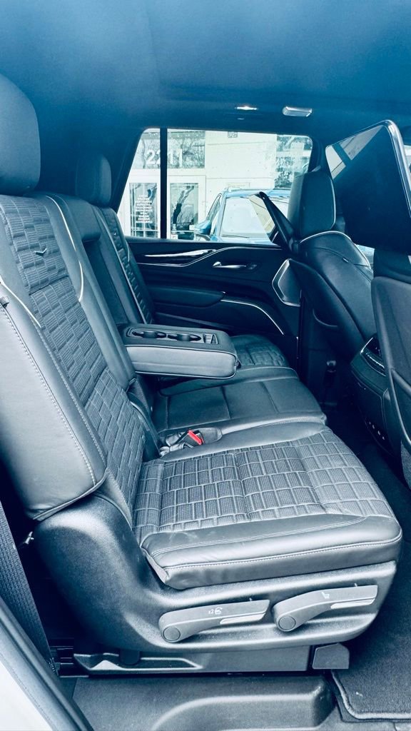 Used 2021 Cadillac Escalade Premium Luxury Platinum image 10