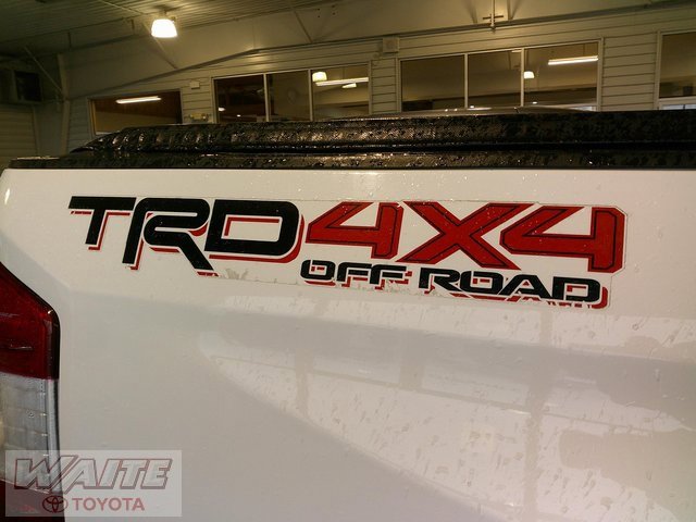 Used 2017 Toyota Tundra Limited image 12