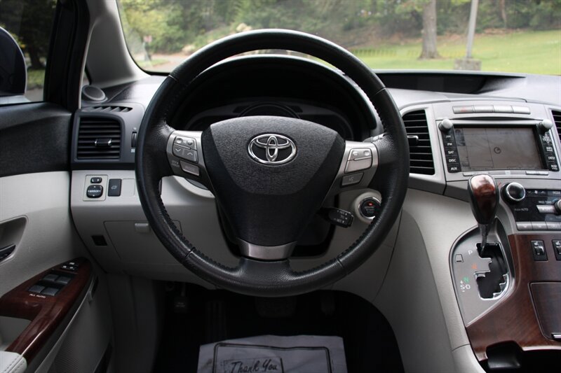 Used 2009 Toyota Venza AWD image 19