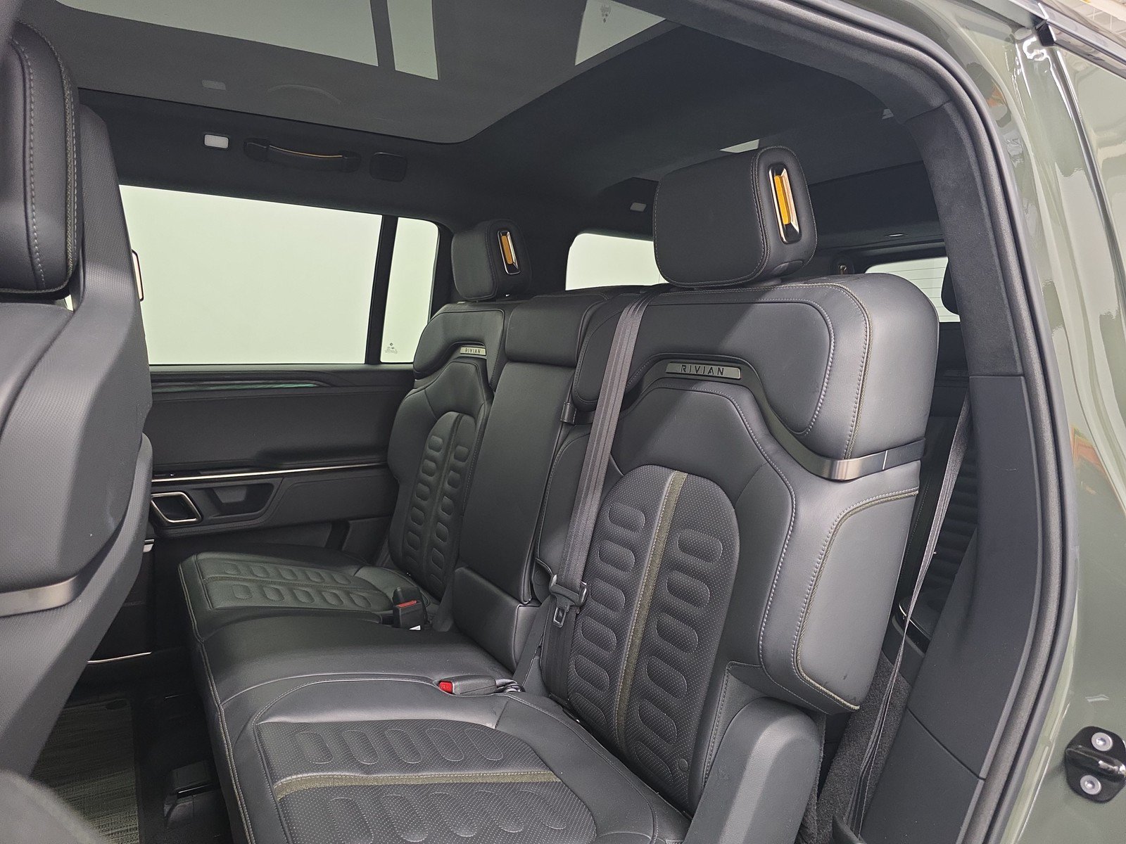 Used 2022 Rivian R1S Launch Edition AWD/4WD image 21