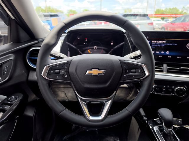 Used 2025 Chevrolet Trax LT w/ Driver Confidence Package FWD image 15