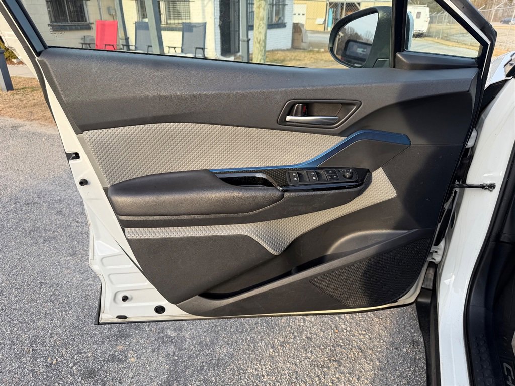 Used 2019 Toyota C-HR image 13