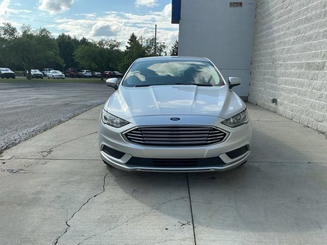 Used 2017 Ford Fusion SE w/ Fusion SE Technology Package FWD image 8