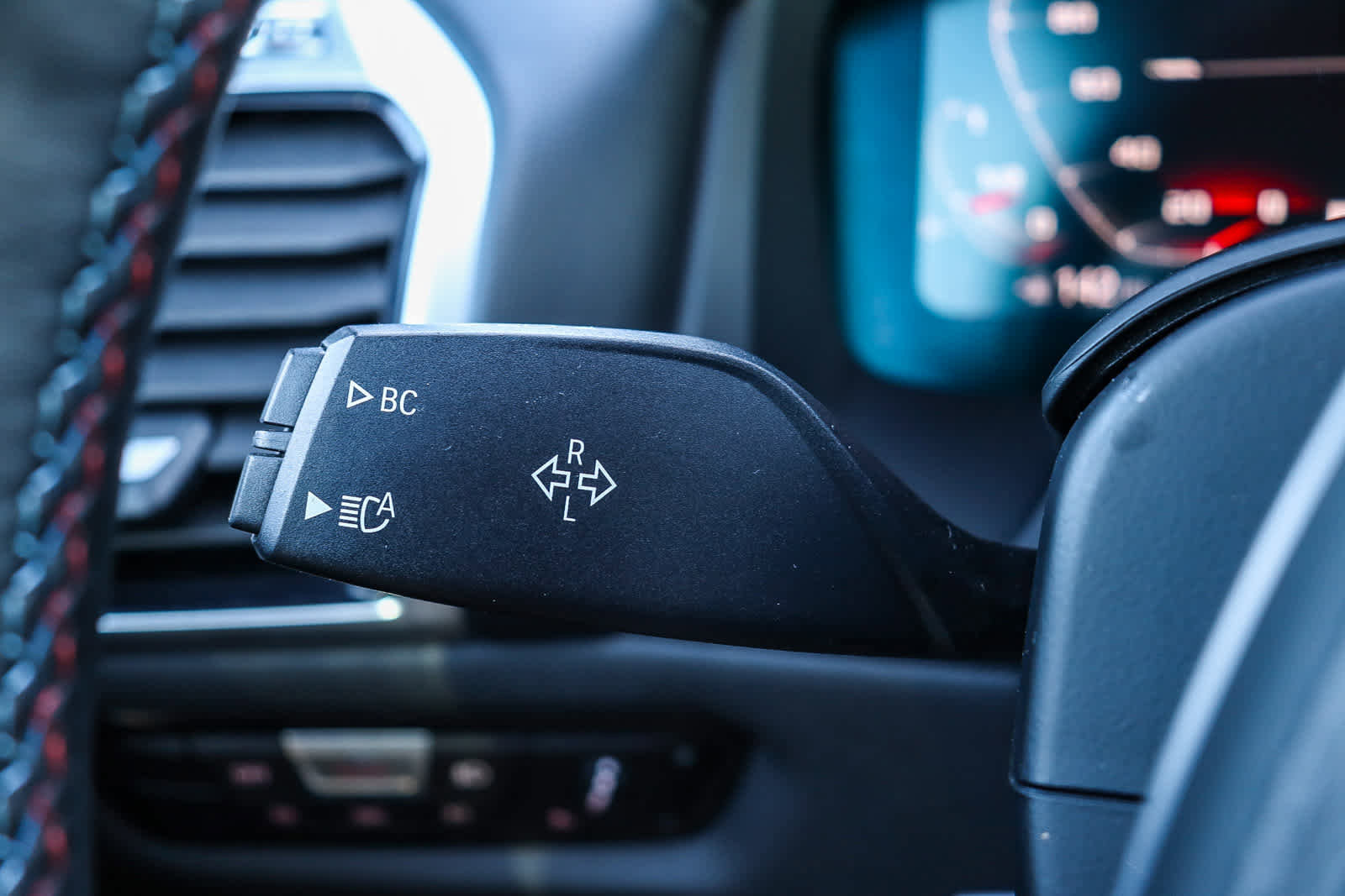 Used 2020 BMW M8 Coupe w/ Driving Assistance Package image 31