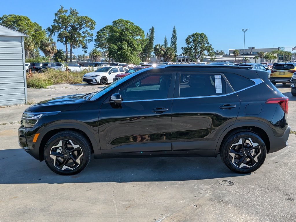 Certified 2026 Kia Seltos EX FWD image 6