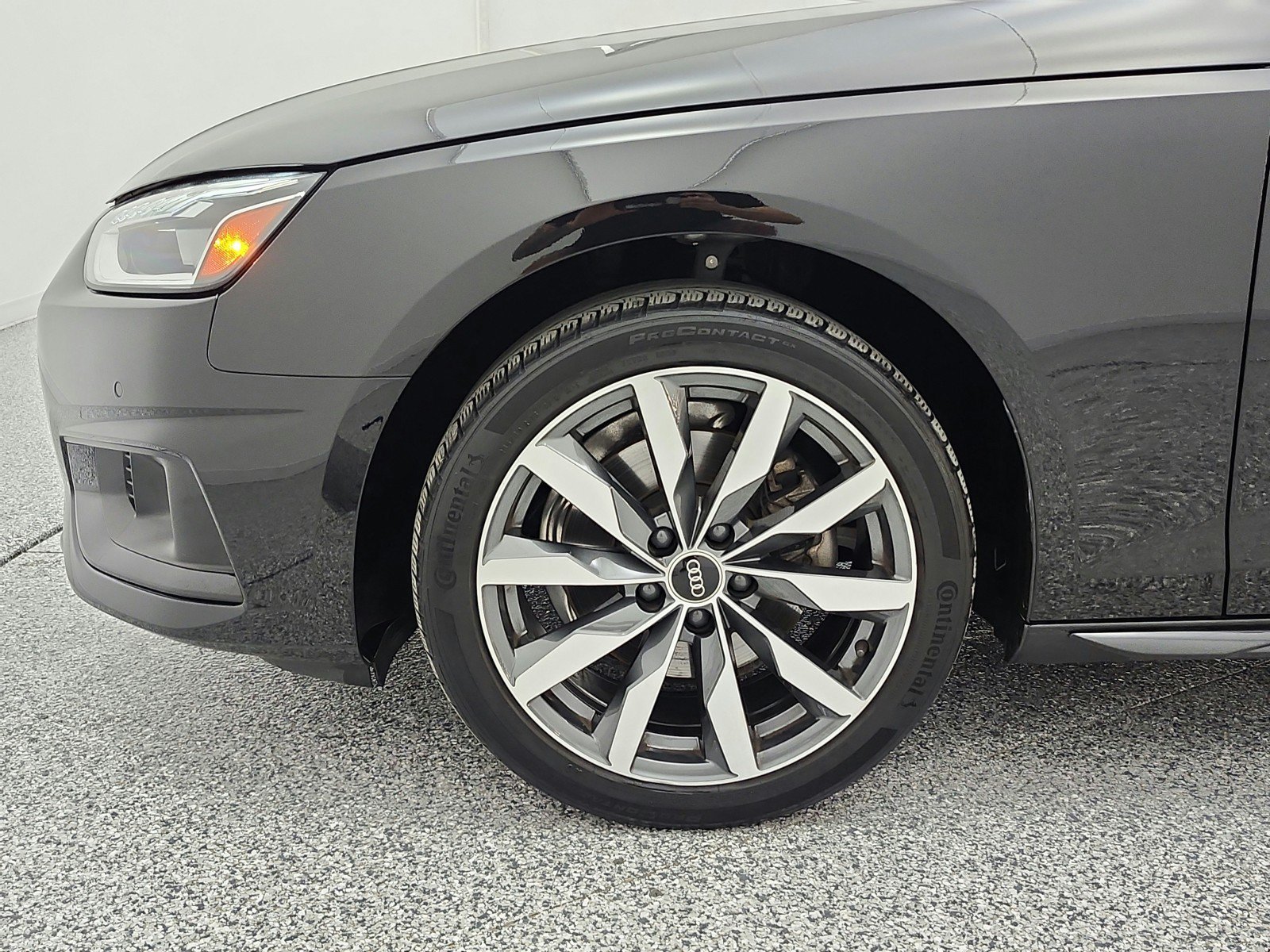 Used 2023 Audi A4 2.0T Premium Plus w/ Premium Plus Package AWD/4WD image 17