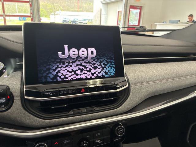 Certified 2024 Jeep Compass Latitude AWD/4WD image 37