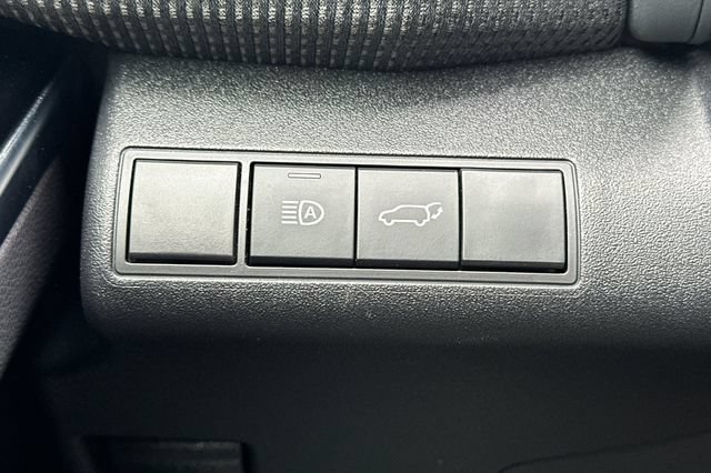 Used 2023 Subaru Solterra AWD image 32