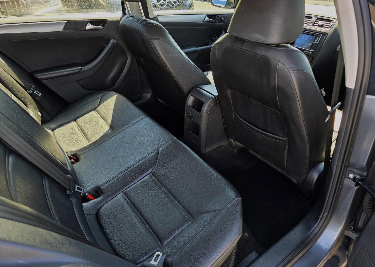Used 2016 Volkswagen Jetta SE image 25