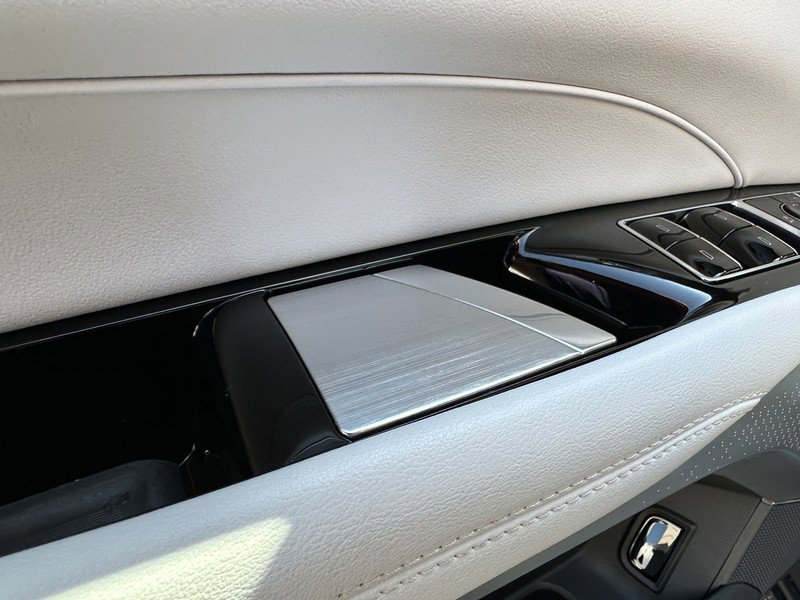 New 2025 Cadillac Lyriq Luxury image 19